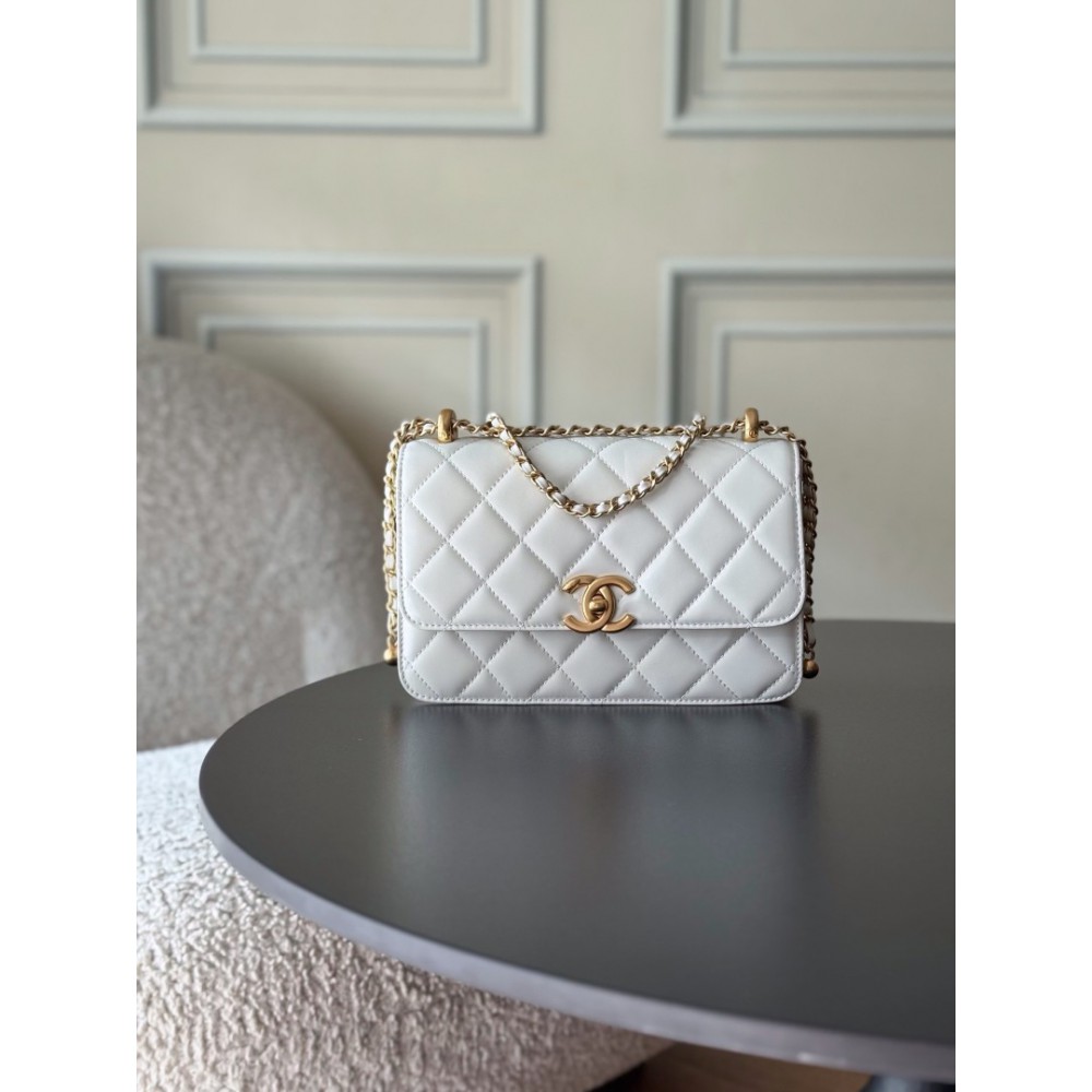 Chanel classic flap 22x14.5x8cm Bags