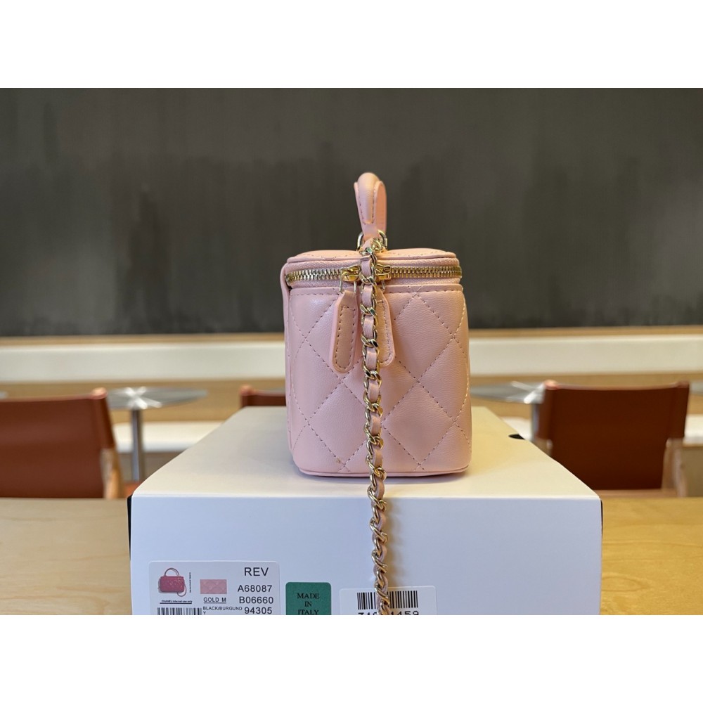 Chanel beauty vanity bag 17x9.5x8cm Bags