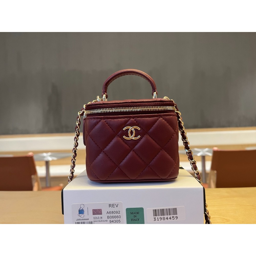 Chanel beauty vanity bag 11x8.5x7cm Bags