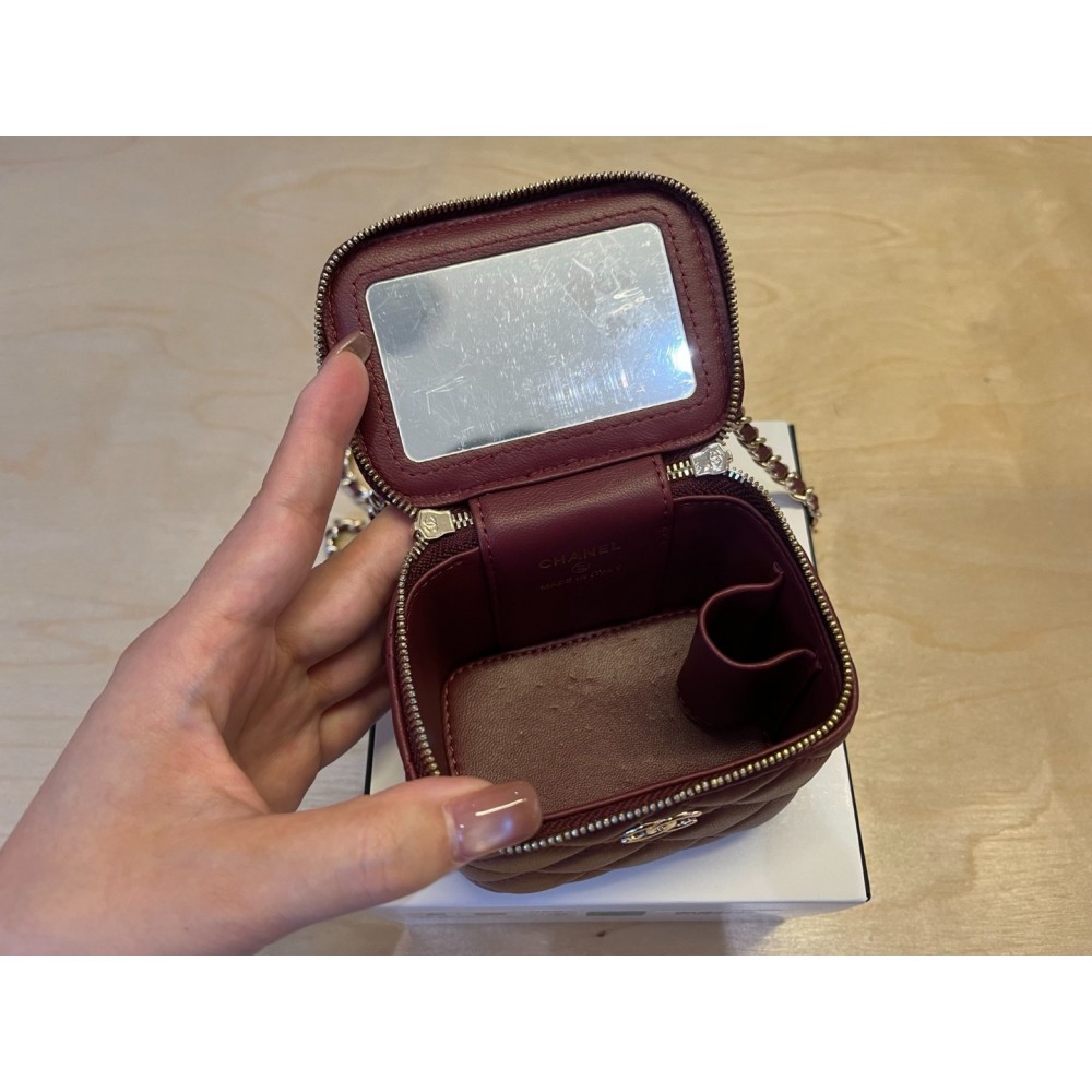 Chanel beauty vanity bag 11x8.5x7cm Bags