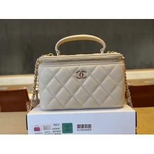 Chanel beauty vanity bag 17x9.5x8cm Bags