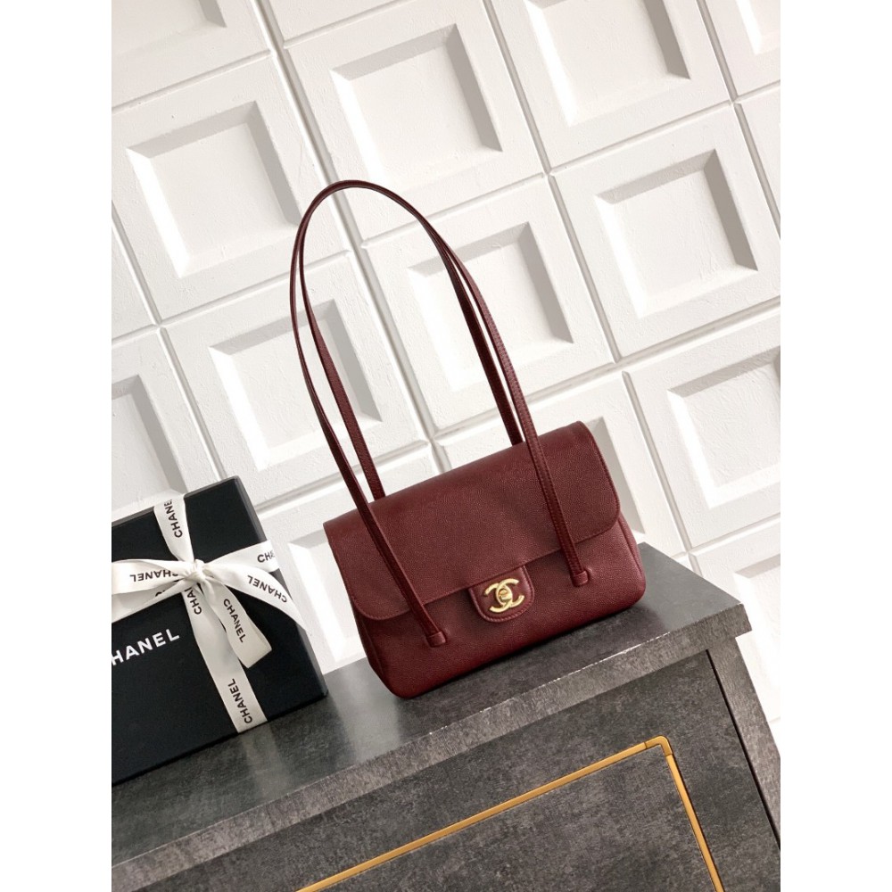 Chanel clutch with leather strap 15x22x7cm 