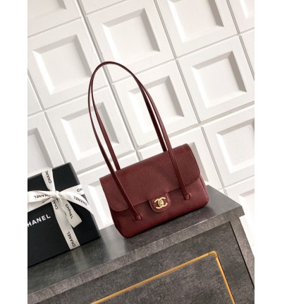 Chanel clutch with leather strap 15x22x7cm