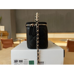 Chanel vanity chain bag 17x9.5x8cm  Bags