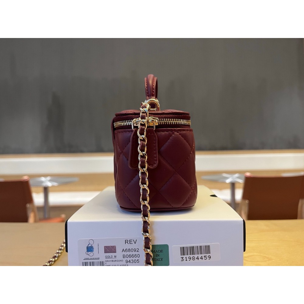 Chanel beauty vanity bag 11x8.5x7cm Bags