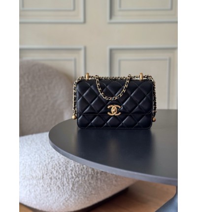 Chanel classic flap 12x19x3.5cm