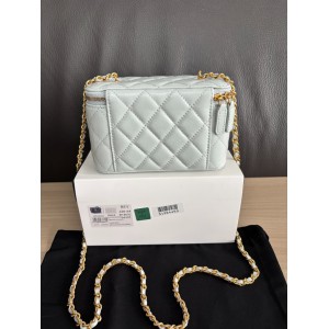 Chanel beauty vanity bag 17x9.5x8cm Bags
