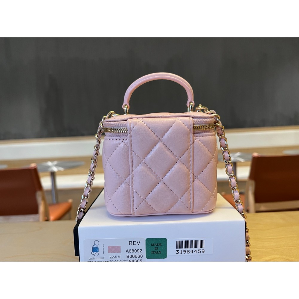 Chanel beauty vanity bag 11x8.5x7cm Bags