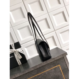 Chanel clutch with leather strap 15x22x7cm 