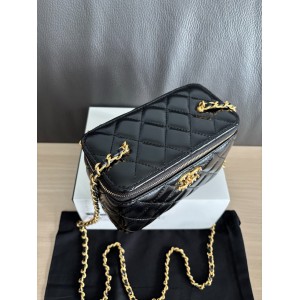 Chanel beauty vanity bag 17x9.5x8cm Bags