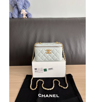 Chanel beauty vanity bag 17x9.5x8cm