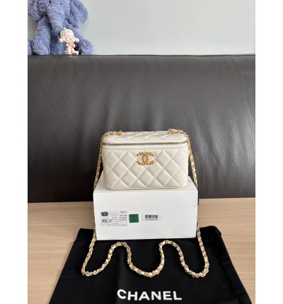 Chanel beauty vanity bag 17x9.5x8cm