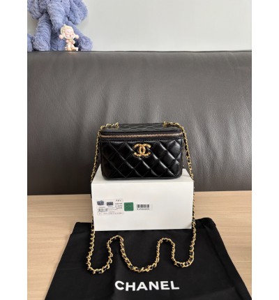 Chanel beauty vanity bag 17x9.5x8cm