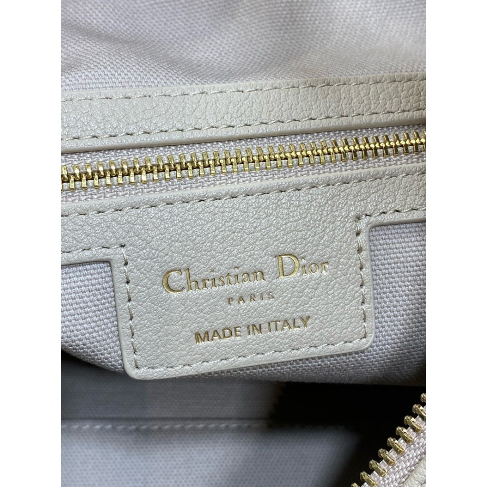 Dior Voyage Flat Macrocannage Grained Calfskin Bags