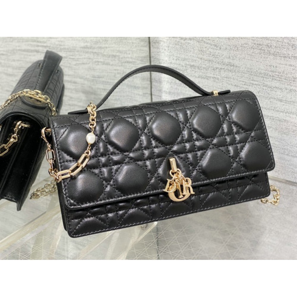 Dior My Dior mini bag 21 x 11.5 x 4.5 cm Bags