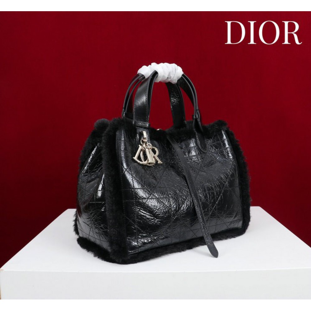 Dior Toujours shearling 28.5 x 21.5 x 17cm Bags