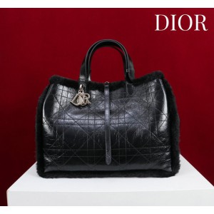 Dior Toujours shearling 37x27x21cm Bags