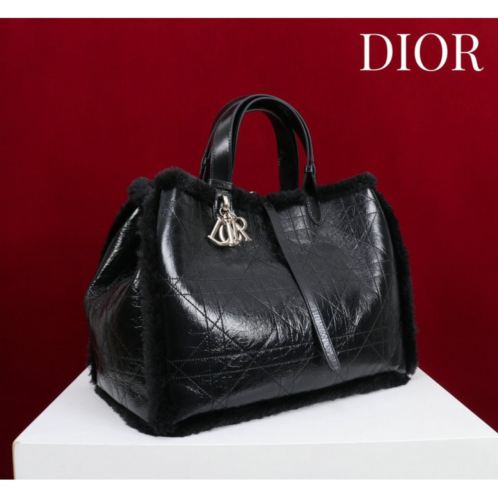 Dior Toujours shearling 37x27x21cm Bags