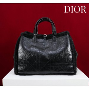 Dior Toujours shearling 37x27x21cm Bags
