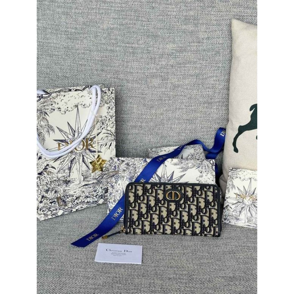 Dior montaigne wallet zipped 20x11cm  Accesories