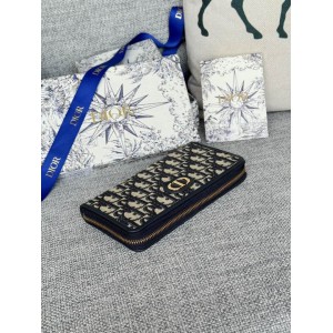 Dior montaigne wallet zipped 20x11cm  Accesories
