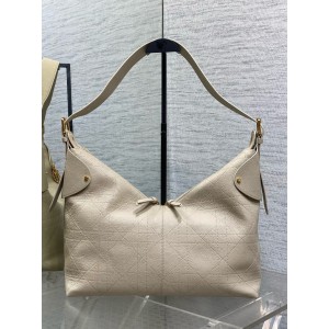 Dior Voyage Flat Macrocannage Grained Calfskin Bags