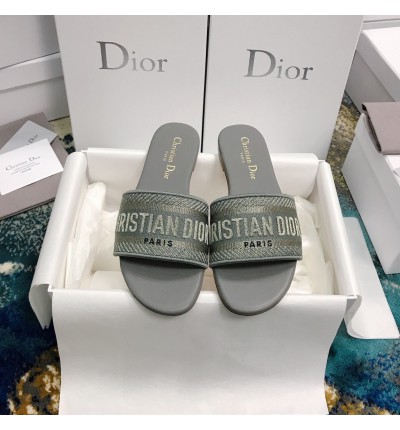 Dior slides 36 - 42 .