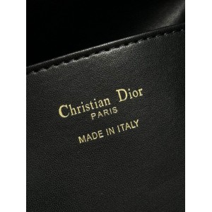 Dior caro backpack 23x27x12.5cm  Bags