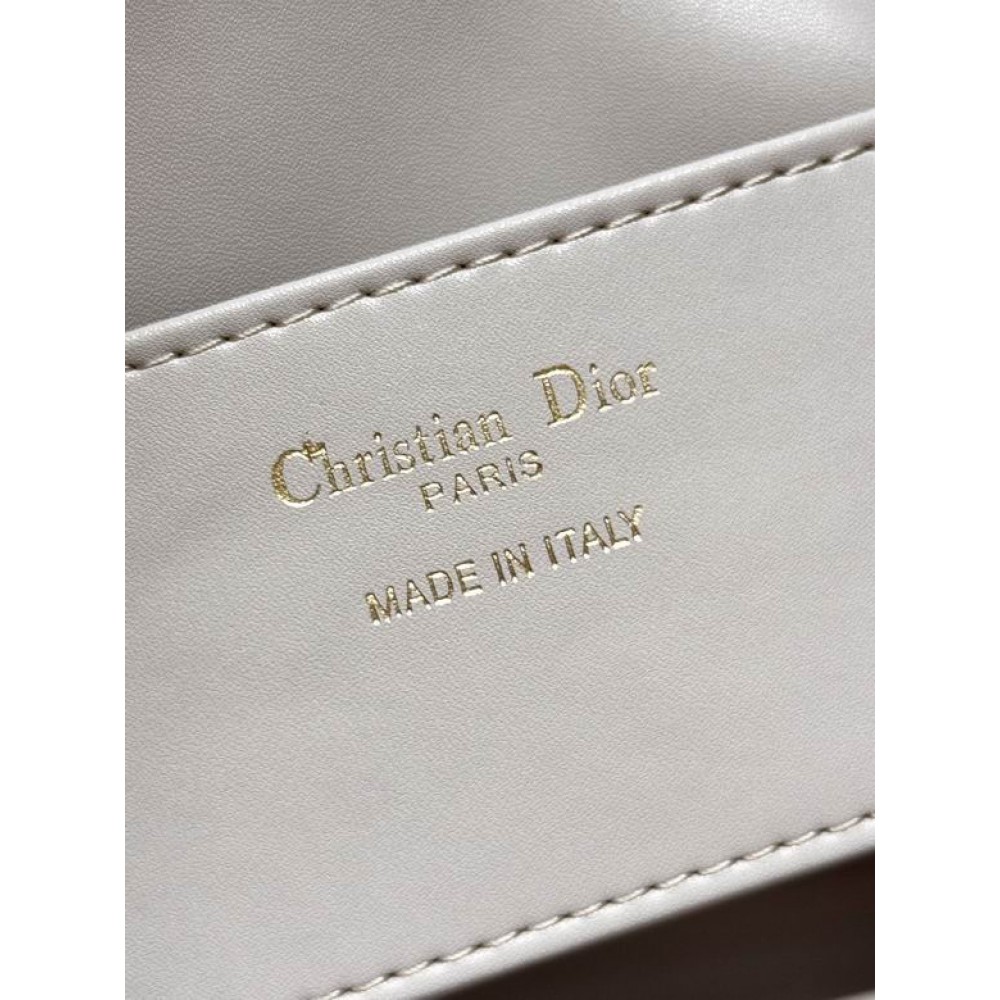 Dior caro backpack 23x27x12.5cm  Bags