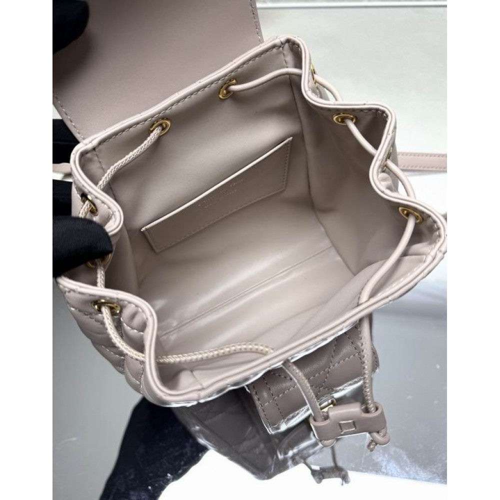Dior caro backpack 23x27x12.5cm  Bags