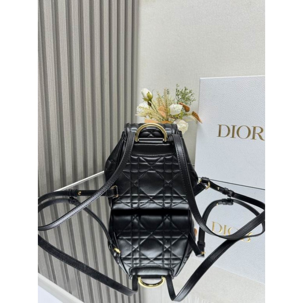 Dior caro backpack 23x27x12.5cm  Bags