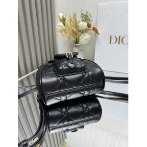 Dior caro backpack 23x27x12.5cm  Bags