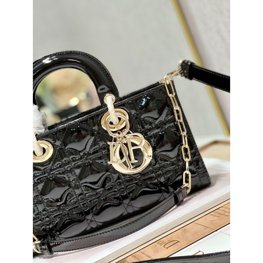 Dior Lady Medium D-Joy Bag patent Lambskin 26 x 13.5 x 5 cm