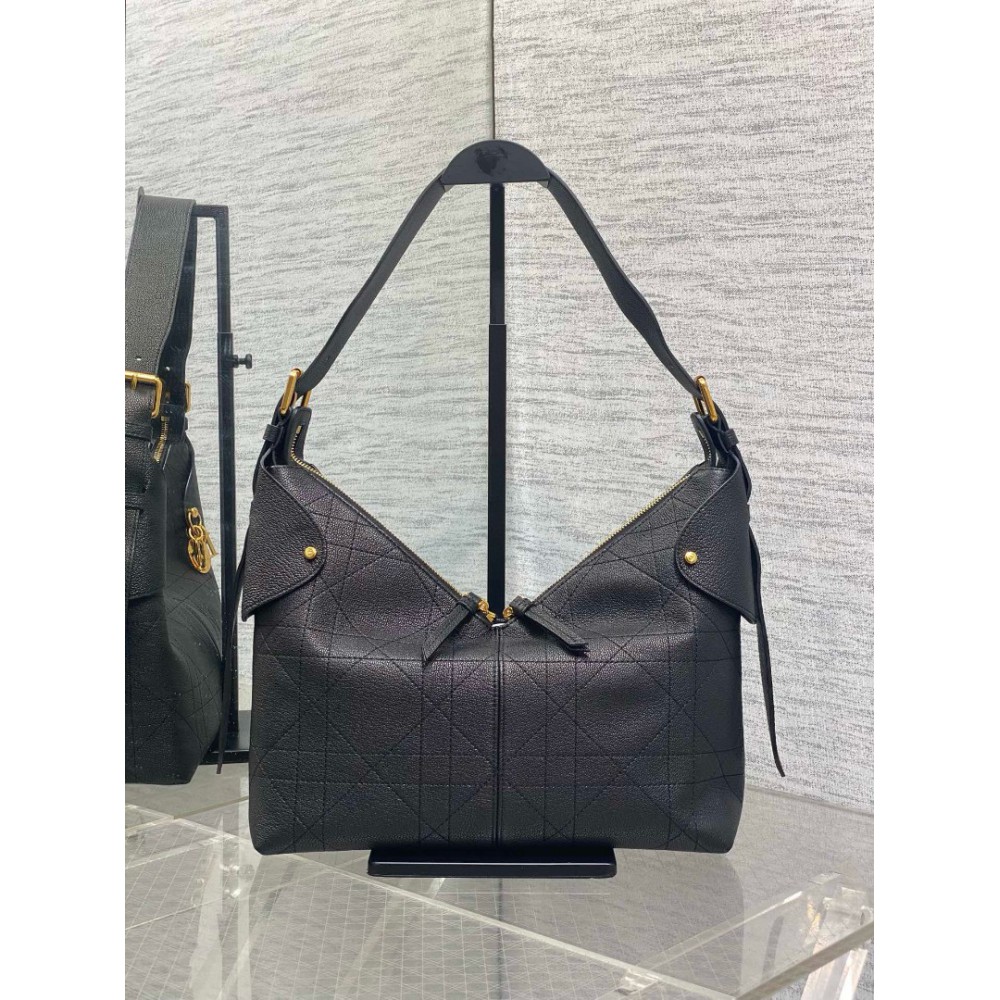 Dior Voyage Flat Macrocannage Grained Calfskin Bags