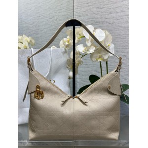 Dior Voyage Flat Macrocannage Grained Calfskin Bags