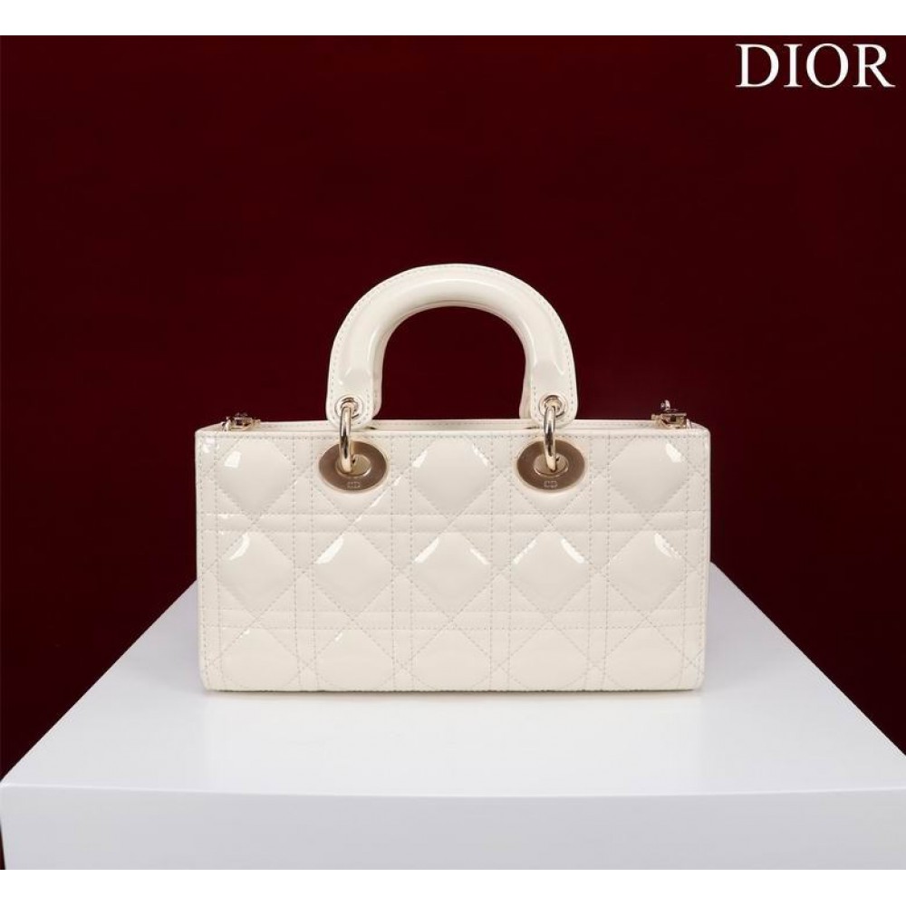 Dior Small Lady D-Joy Bag patent Lambskin 22 x 12 x 6 cm