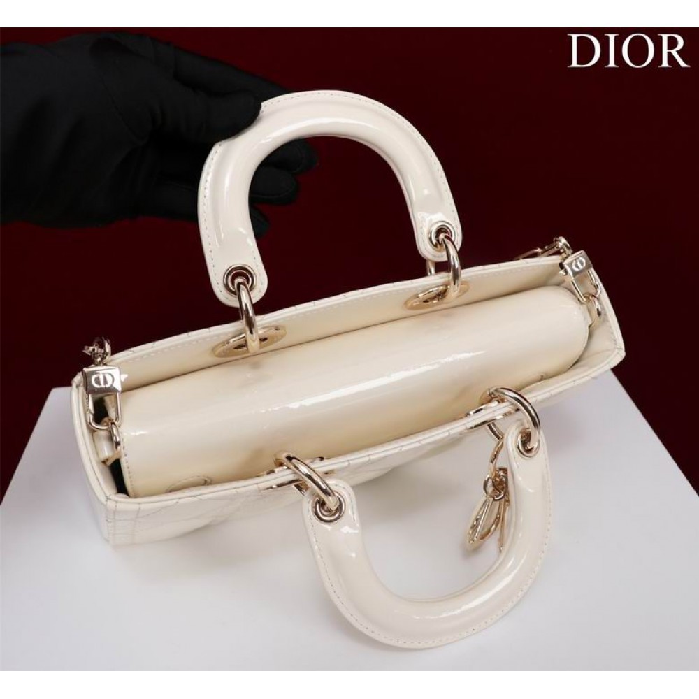 Dior Small Lady D-Joy Bag patent Lambskin 22 x 12 x 6 cm