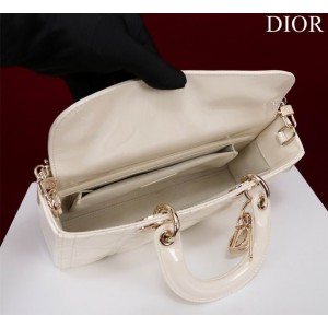 Dior Small Lady D-Joy Bag patent Lambskin 22 x 12 x 6 cm