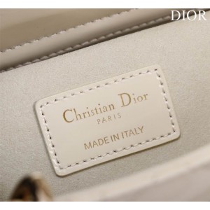 Dior Small Lady D-Joy Bag patent Lambskin 22 x 12 x 6 cm