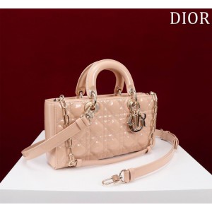 Dior Lady Medium D-Joy Bag patent Lambskin 26 x 13.5 x 5 cm