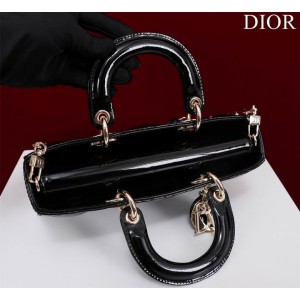 Dior Small Lady D-Joy Bag patent Lambskin 22 x 12 x 6 cm