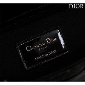 Dior Small Lady D-Joy Bag patent Lambskin 22 x 12 x 6 cm