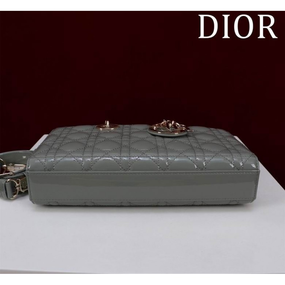 Dior Lady Medium D-Joy Bag patent Lambskin 26 x 13.5 x 5 cm