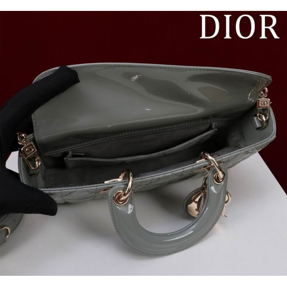 Dior Lady Medium D-Joy Bag patent Lambskin 26 x 13.5 x 5 cm