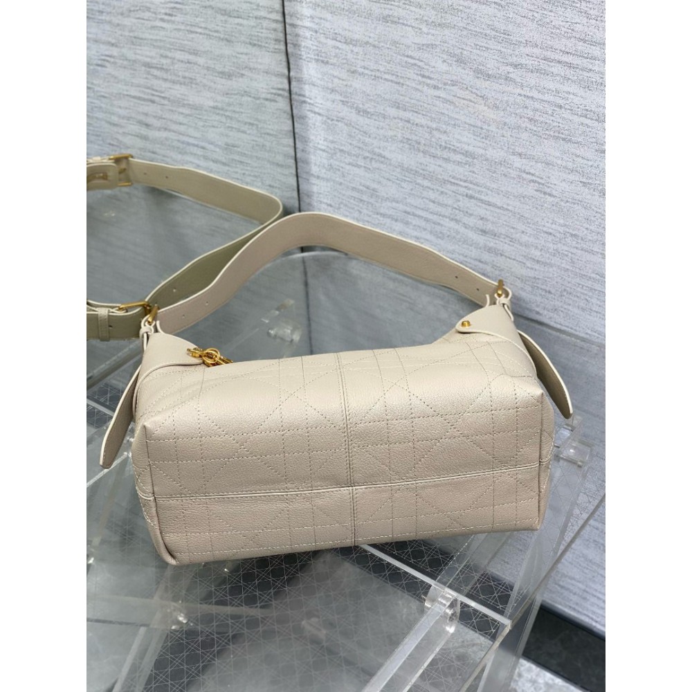 Dior Voyage Flat Macrocannage Grained Calfskin Bags