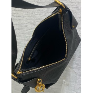 Dior Voyage Flat Macrocannage Grained Calfskin Bags