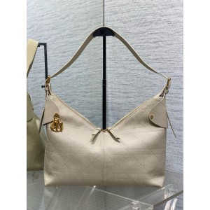 Dior Voyage Flat Macrocannage Grained Calfskin Bags