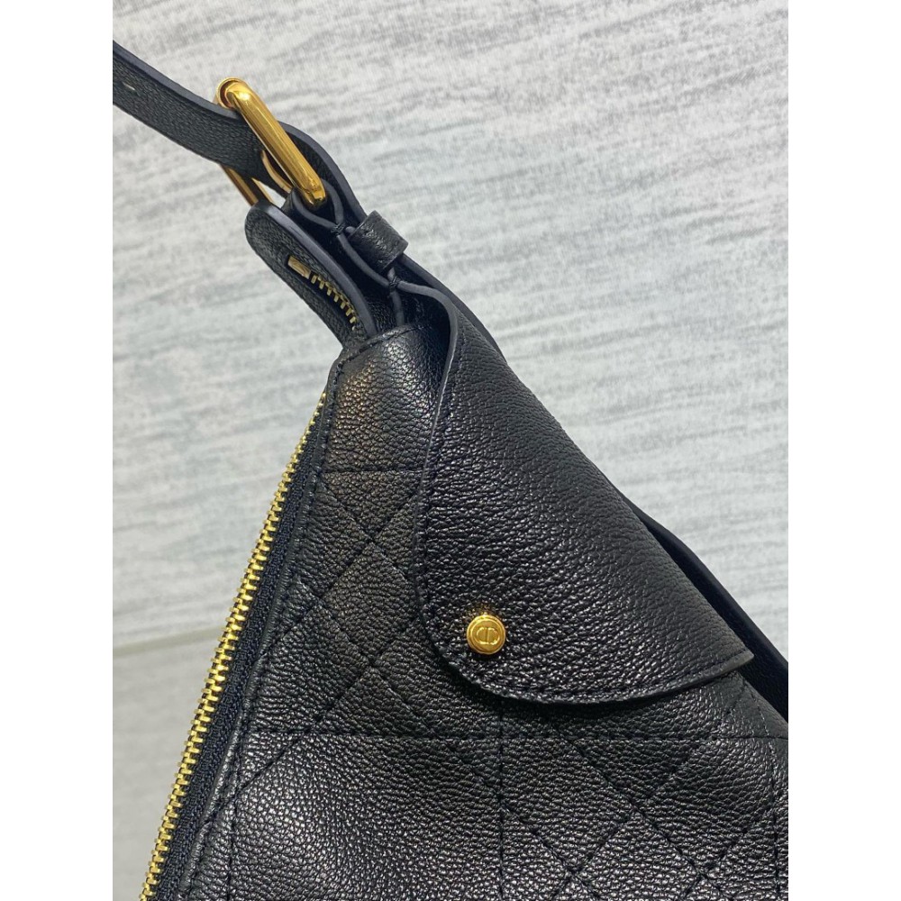 Dior Voyage Flat Macrocannage Grained Calfskin Bags