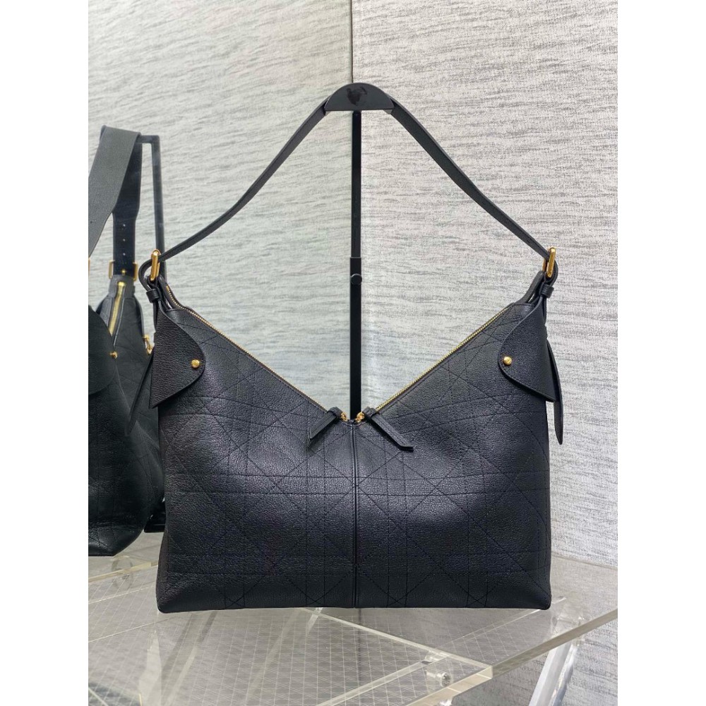 Dior Voyage Flat Macrocannage Grained Calfskin Bags