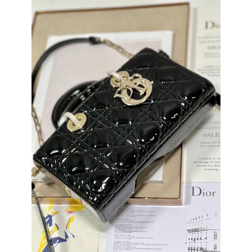 Dior Lady Medium D-Joy Bag patent Lambskin 26 x 13.5 x 5 cm
